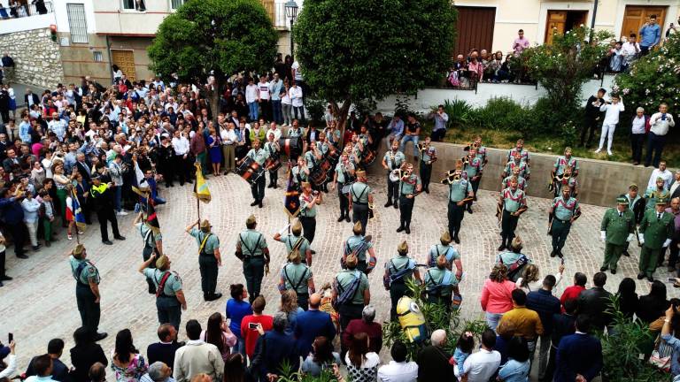 Gran ambiente festivo y religioso