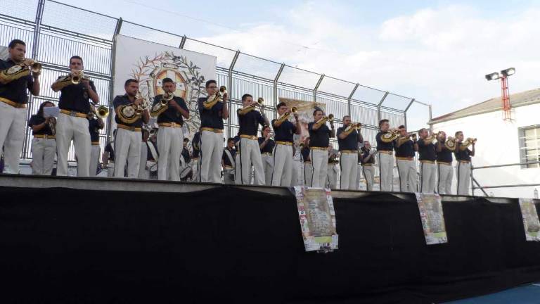 Música cofrade para combatir el calor de junio