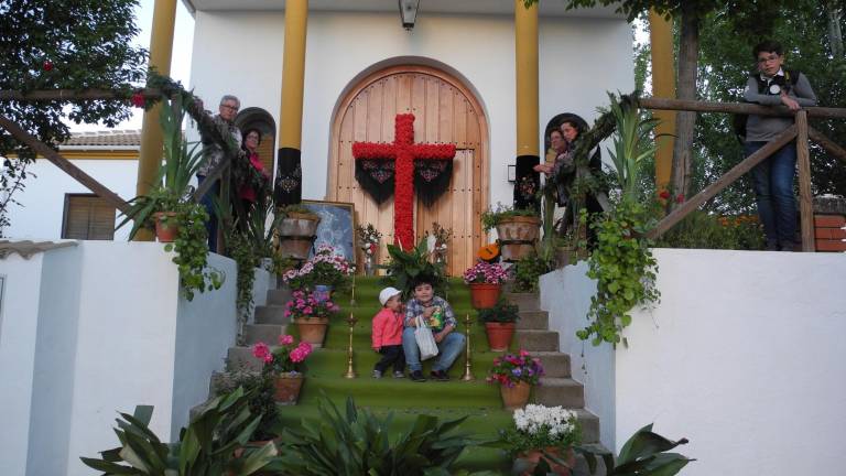 cruces con belleza floral