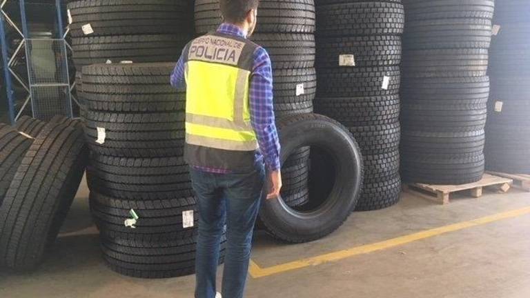 Nueve detenidos por una “macroestafa” en la compra de neumáticos Nueve detenidos por una “macroestafa” en la compra de neumáticos