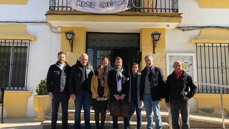 Parlamentarios de Jaén y de Granada se unen en contra de la macrogranja Parlamentarios de Jaén y de Granada se unen en contra de la macrogranja