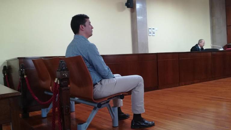 Absuelto en el primer juicio por los cursos de formación Absuelto en el primer juicio por los cursos de formación