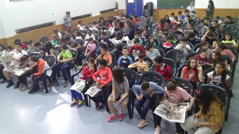 Una lección de Periodismo para niños con entusiasmo Una lección de Periodismo para niños con entusiasmo
