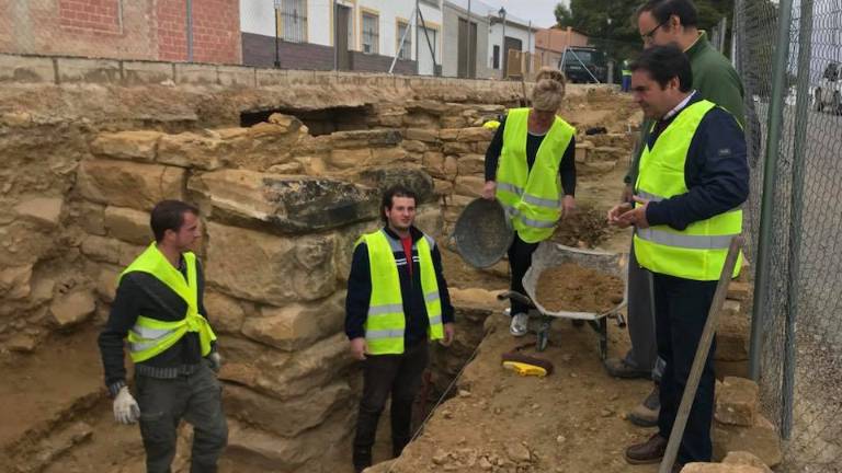 Toque de atención a cuenta del anfiteatro romano de Porcuna Toque de atención a cuenta del anfiteatro romano de Porcuna