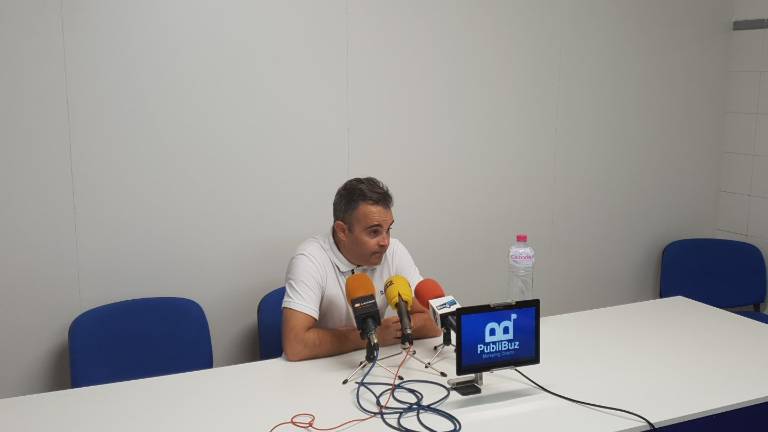 El Linares golpea a un correoso Huétor Vega El Linares golpea a un correoso Huétor Vega