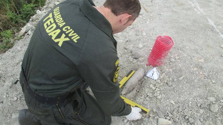 Desactivado un proyectil de la Guerra Civil en Higuera de Calatrava