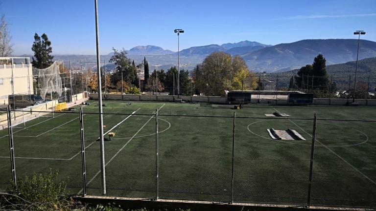 El Ayuntamiento arregla los campos de fútbol de la capital