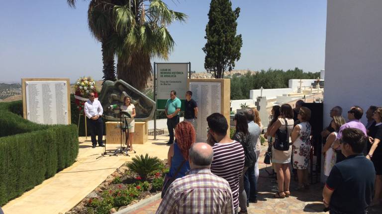 Homenaje a las víctimas del franquismo Homenaje a las víctimas del franquismo