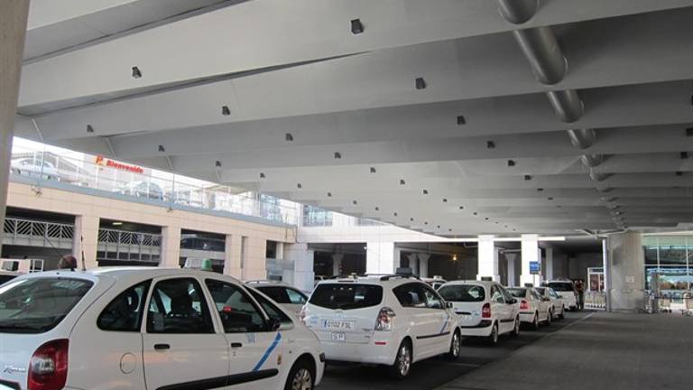 Los taxistas de Málaga, en huelga en su semana grande Los taxistas de Málaga, en huelga en su semana grande
