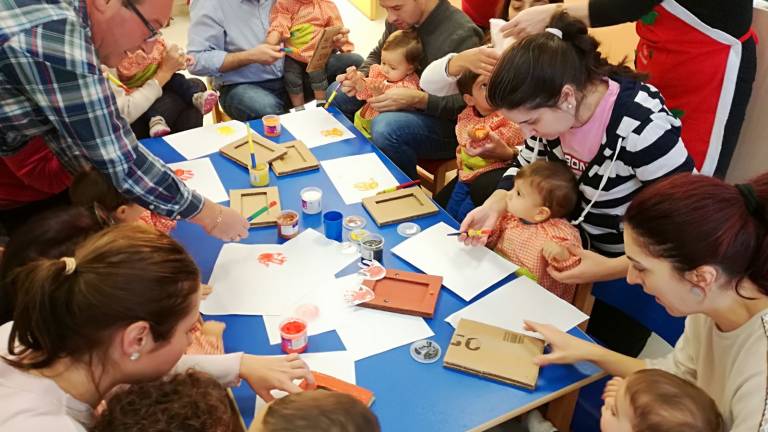 Animada fiesta de Navidad en la Escuela Infantil Municipal La Mota