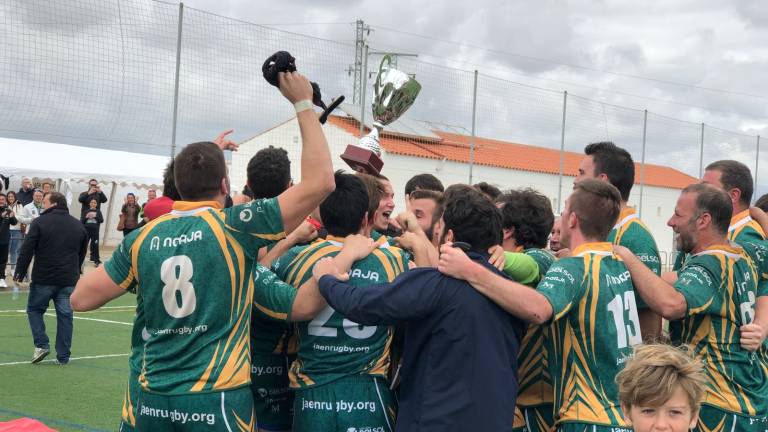 El Jaén Rugby levanta la Copa de Andalucía en Las Lagunillas