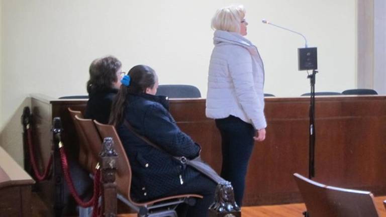 Las mujeres acusadas de estafar a una anciana no irán a prisión Las mujeres acusadas de estafar a una anciana no irán a prisión