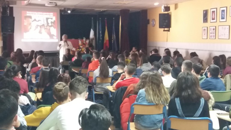 Ehsan Ullah Khan: “La esclavitud moderna está controlada por wifi” Ehsan Ullah Khan: “La esclavitud moderna está controlada por wifi”