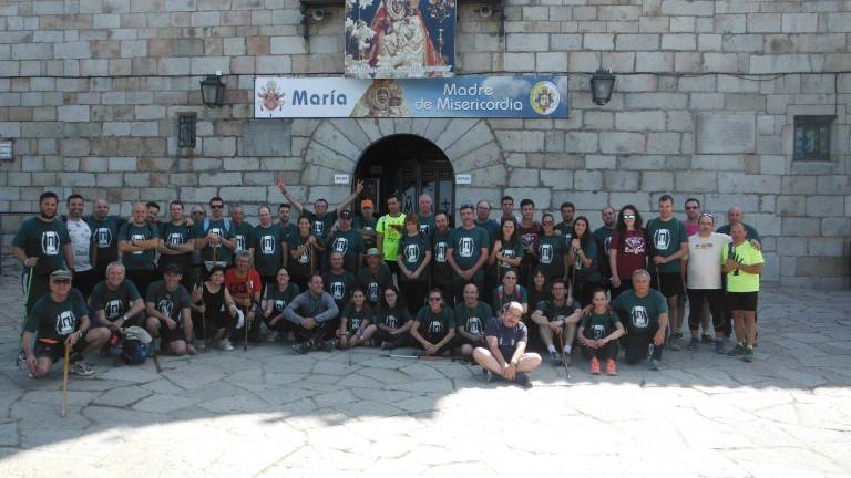 Una larga caminata hasta el Santuario Una larga caminata hasta el Santuario