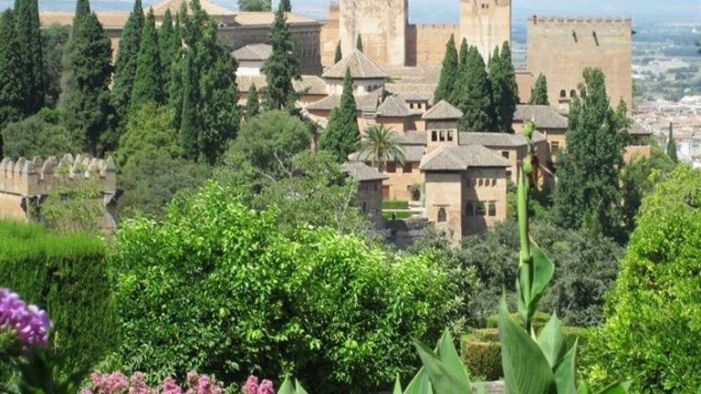 Irregularidades en la Alhambra Irregularidades en la Alhambra