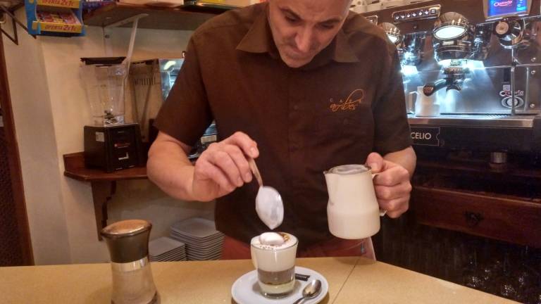 Un café con el aceite Puerta de Las Villas Un café con el aceite Puerta de Las Villas