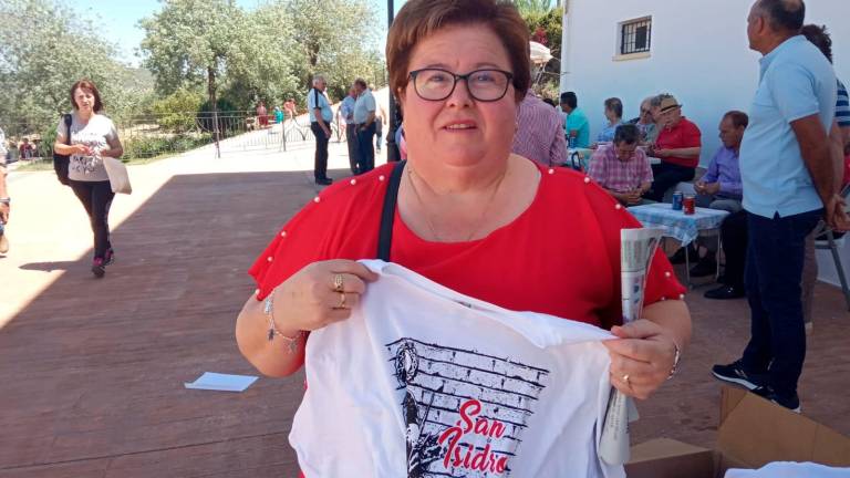 Una aldea unida a su patrón Una aldea unida a su patrón