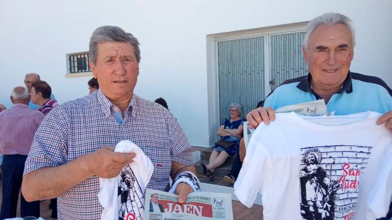 Una aldea unida a su patrón Una aldea unida a su patrón