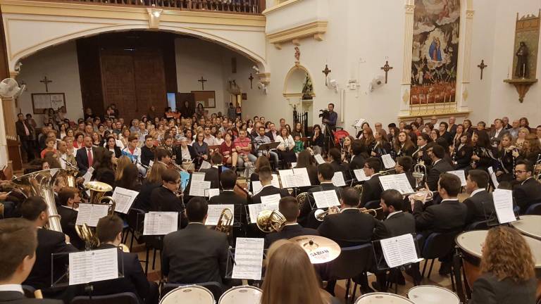 Un cuarto de siglo musical Un cuarto de siglo musical