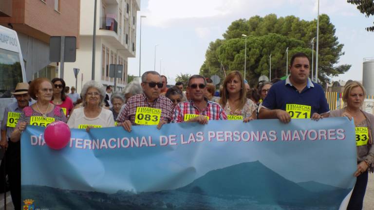 Los mayores se reivindican en una marcha Los mayores se reivindican en una marcha