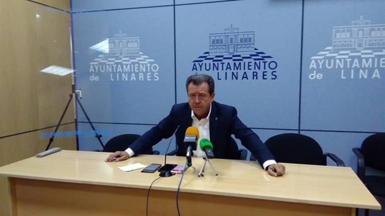 La declaración como investigado del alcalde de Linares se pospone La declaración como investigado del alcalde de Linares se pospone