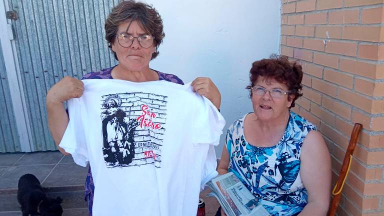 Una aldea unida a su patrón Una aldea unida a su patrón
