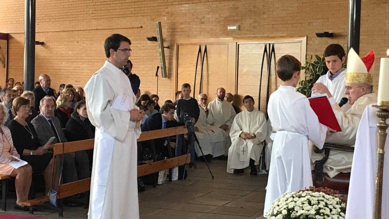 Eduardo Segura es ordenado sacerdote