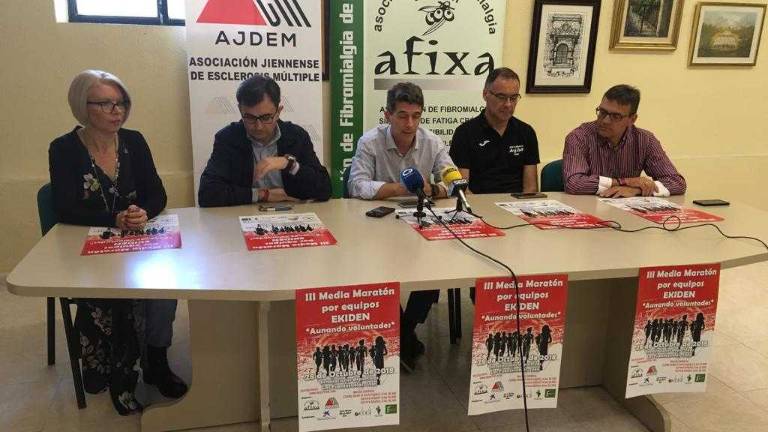 La Media Maratón Ekiden cumple tres años con 400 atletas La Media Maratón Ekiden cumple tres años con 400 atletas