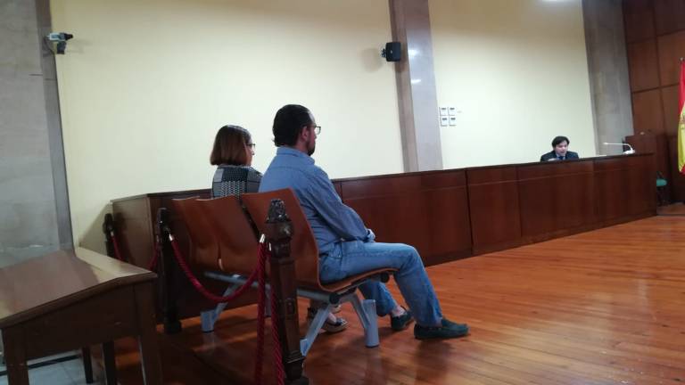Comienza el juicio al extesorero del Linares Deportivo Comienza el juicio al extesorero del Linares Deportivo