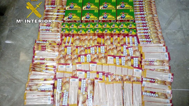 Intervenidos 4.750 artificios pirotécnicos en un bazar de Andújar