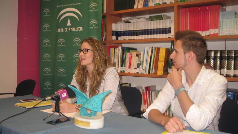 Rafael Cámara diseña el premio “Jaén Joven 2016” Rafael Cámara diseña el premio “Jaén Joven 2016”