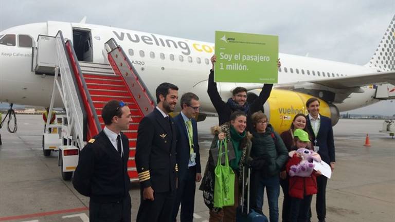 El pasajero 1 millón aterriza en el aeropuerto Granada-Jaén El pasajero 1 millón aterriza en el aeropuerto Granada-Jaén