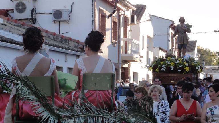 Vivas al patrón de la fértil vega Vivas al patrón de la fértil vega