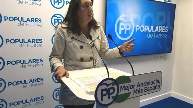 El PP culpa a Díaz del “pasado irregular” de la formación en la región