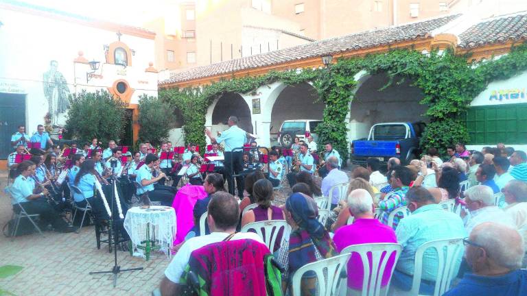 Pasodobles en homenaje a la feria taurina Pasodobles en homenaje a la feria taurina