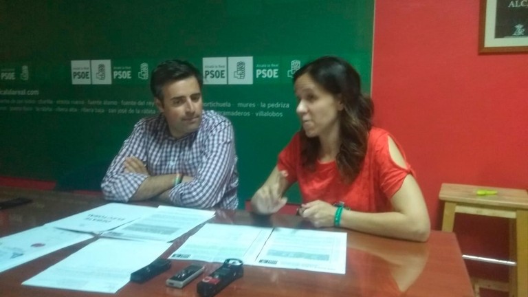 El PSOE pide la renuncia de una candidata de Ciudadanos