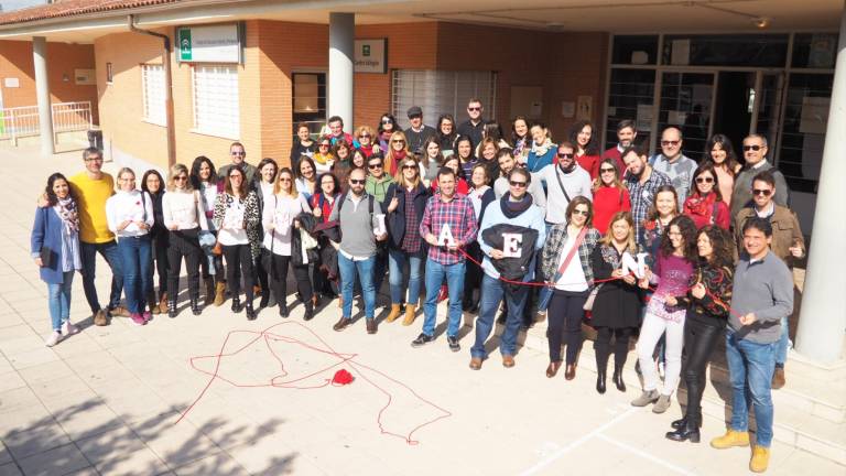“Hilos para educar” reúne a 70 docentes “Hilos para educar” reúne a 70 docentes