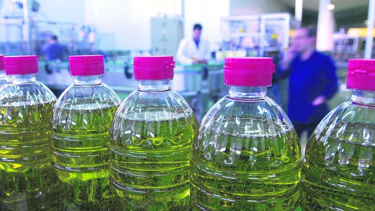 Europa vuelve a cambiar el etiquetado del aceite Europa vuelve a cambiar el etiquetado del aceite