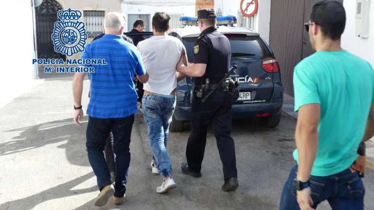 Detenido el hombre que disparó con un rifle a dos personas en Andújar