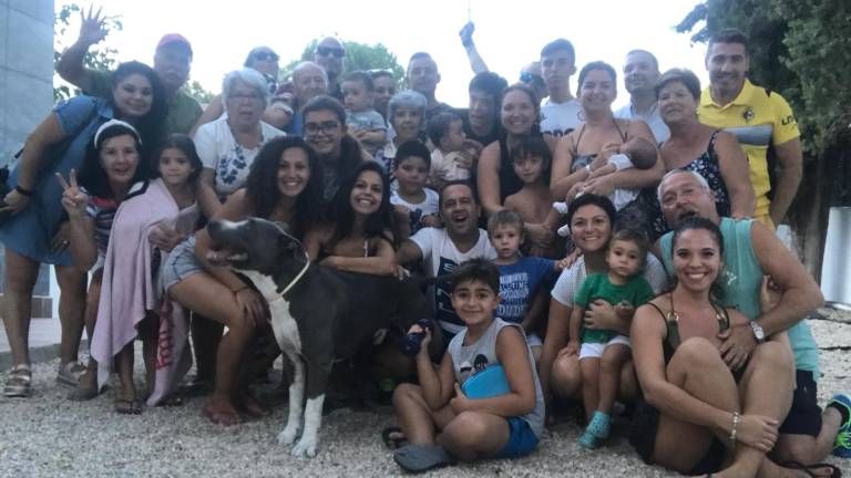 “Los Campos” celebran una sardinada “Los Campos” celebran una sardinada