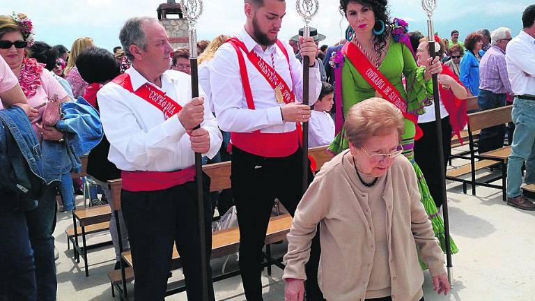 San Sebastián clausa clamor entre todos los fieles del cerro