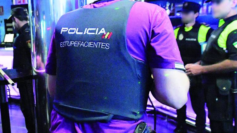 Al menos ocho detenidos en una espectacular operación antidroga Al menos ocho detenidos en una espectacular operación antidroga