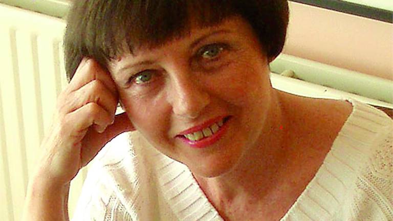 El Premio de Novela Corta llega a manos de su autora El Premio de Novela Corta llega a manos de su autora