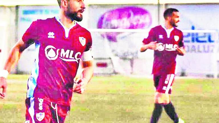 Duelo de titanes entre el Linares y El Palo Duelo de titanes entre el Linares y El Palo