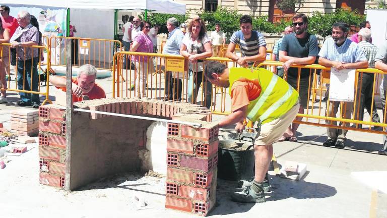 En busca de “buenos” albañiles En busca de “buenos” albañiles