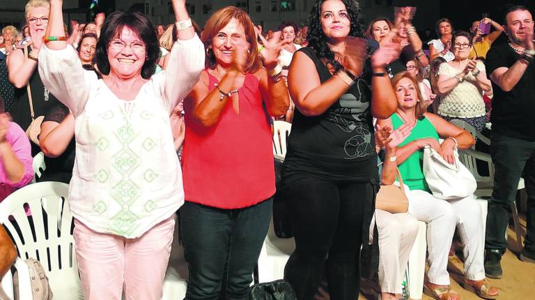 Y la gran noche llegó con la voz del descomunal Raphael Y la gran noche llegó con la voz del descomunal Raphael