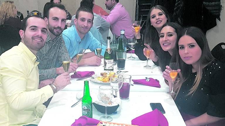 El deseo de seguir todos juntos muchos años más El deseo de seguir todos juntos muchos años más