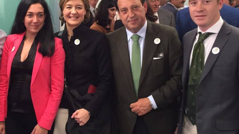 Un olivar que sirve para muchas cosas Un olivar que sirve para muchas cosas