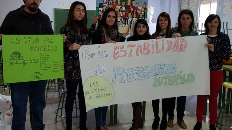 Docentes interinos de la comarca, en pie de guerra Docentes interinos de la comarca, en pie de guerra
