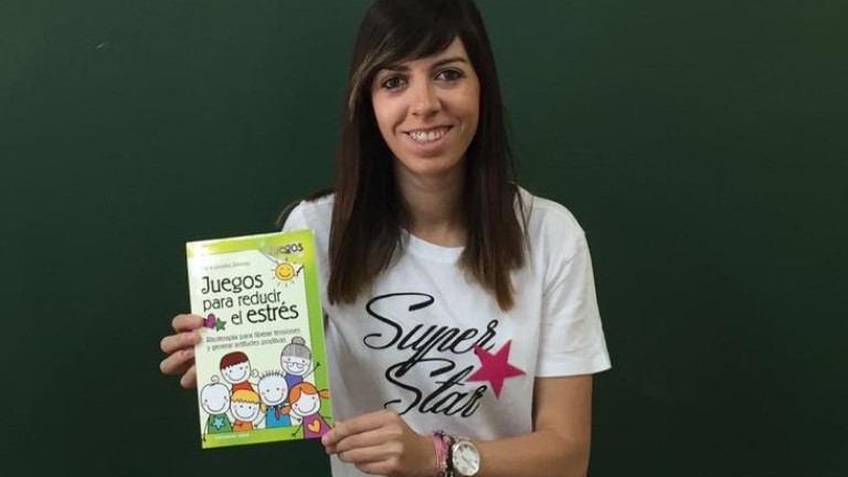 Un nuevo libro de la profesora Lourdes Jiménez contra el estrés